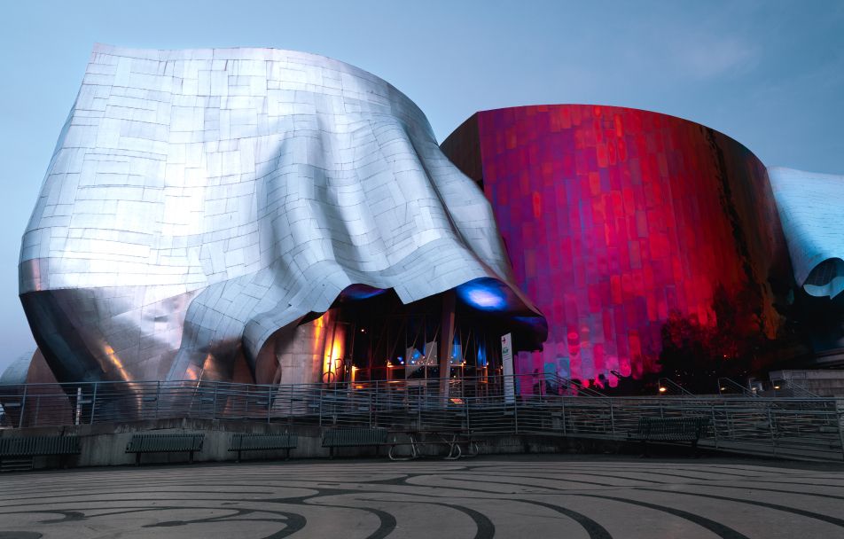 Luggage Storage near Museum of Pop Culture