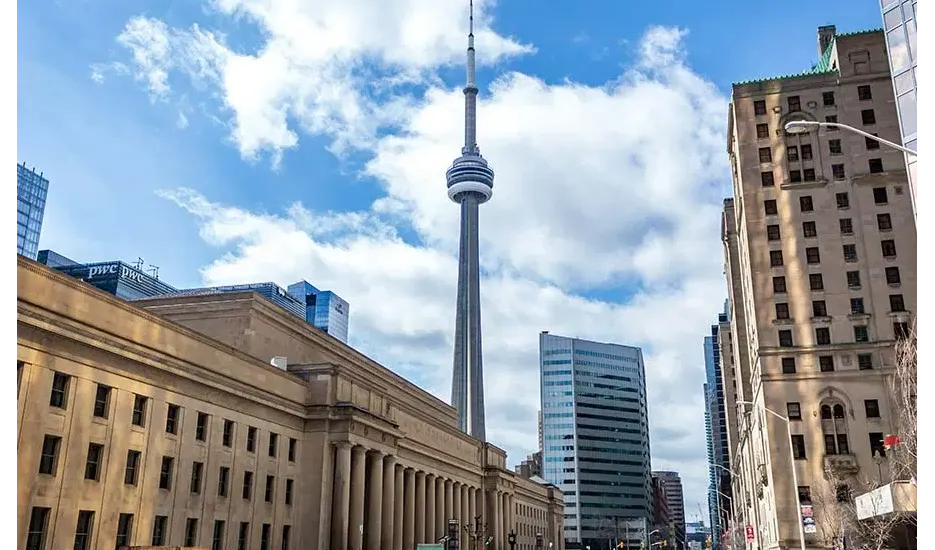 Luggage storage Toronto Union Station
