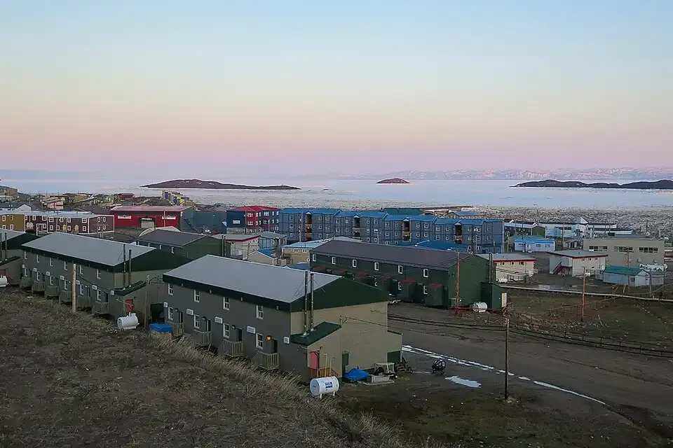 Frobisher Bay Waterfront Luggage Storage, Iqaluit
