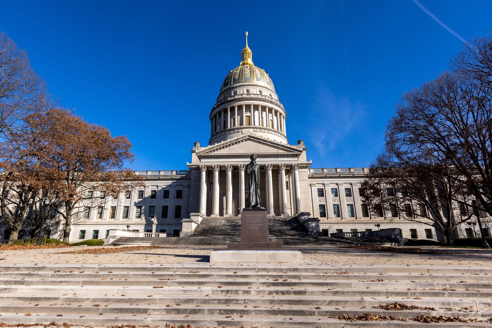 Luggage storage in Charleston Wv