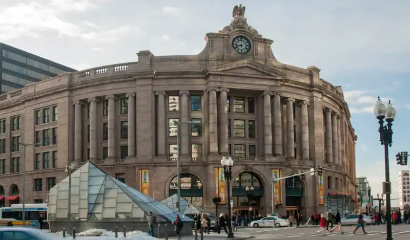 South Station Luggage Storage