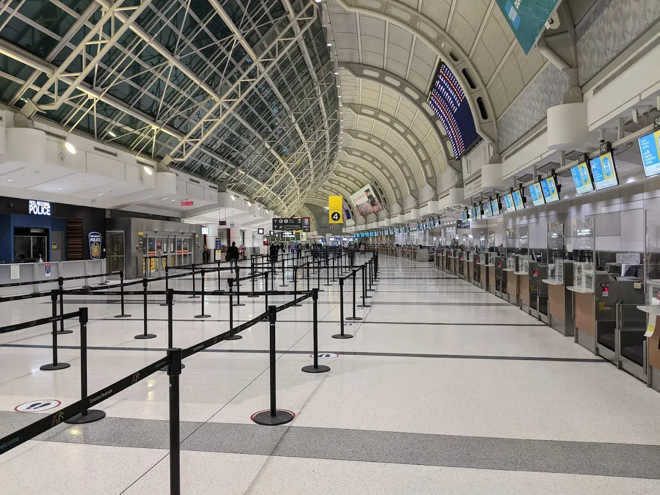 Luggage storage Toronto Airport