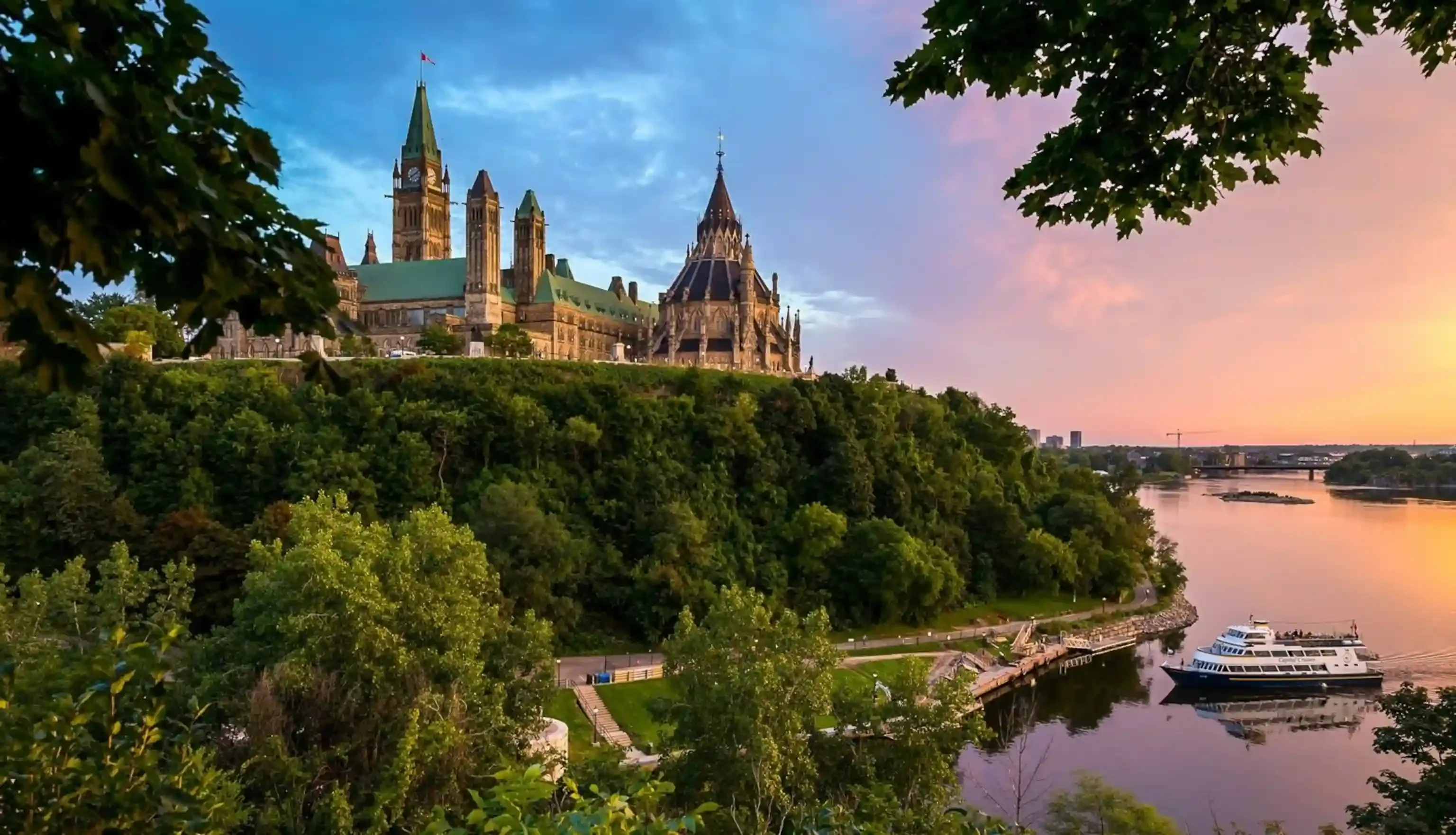 Parliament Hill Luggage Storage, Ottawa 