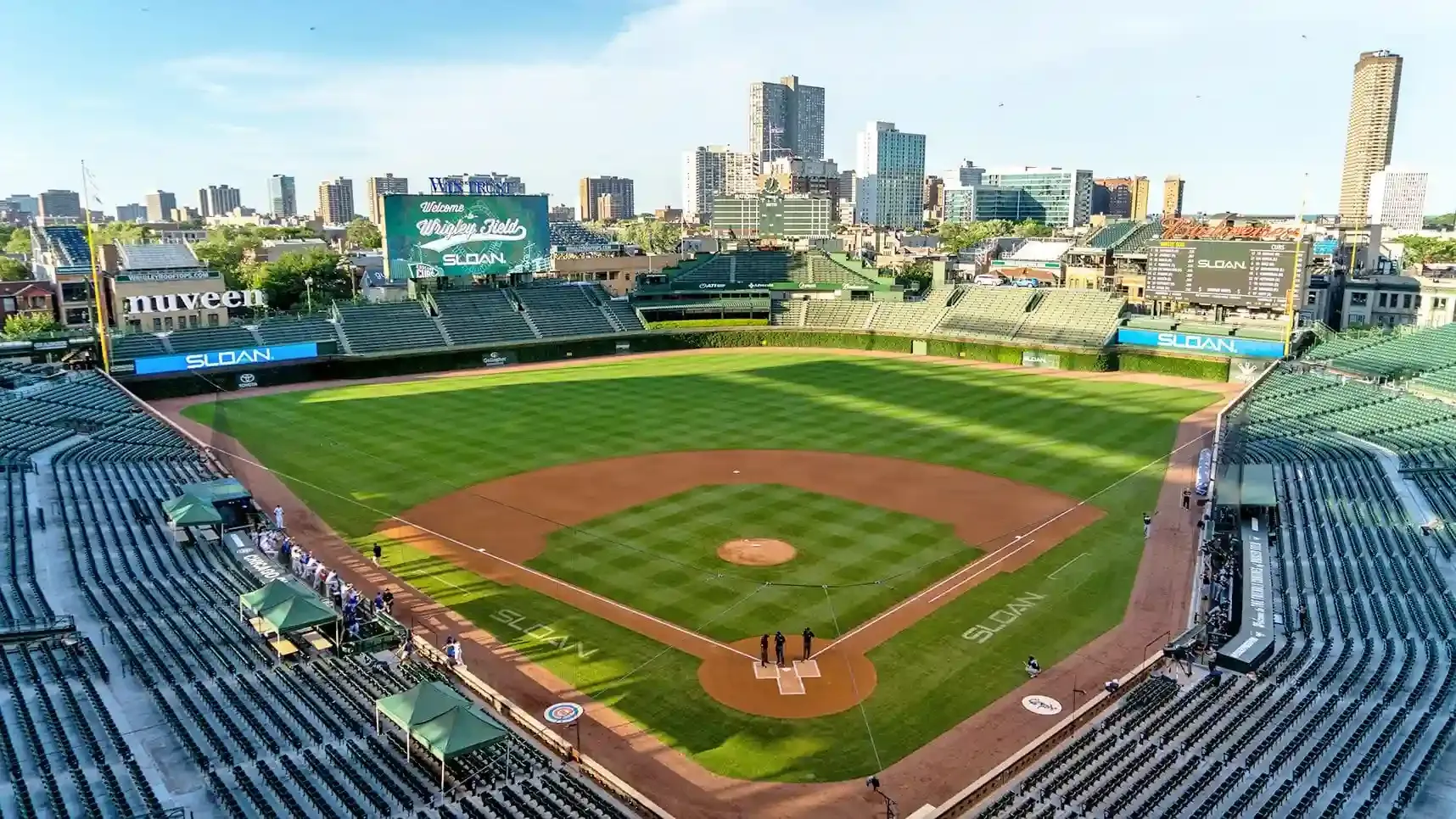 Wrigley Field Luggage Storage, Chicago